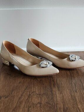 Carolinna Espinosa Pearl & Crystal Heel Pumps – Size 6